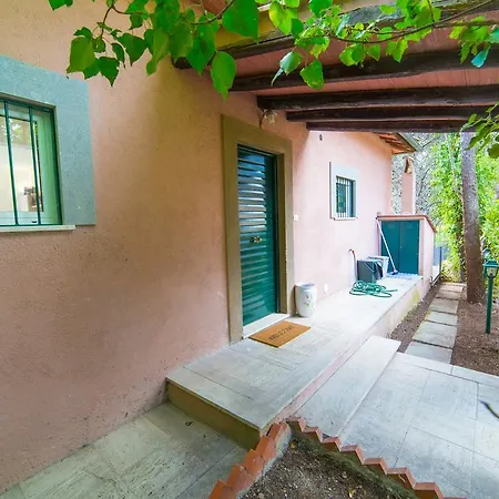 Frascati Apartment